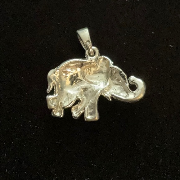 Elephant Pendent - Picture 2 of 2